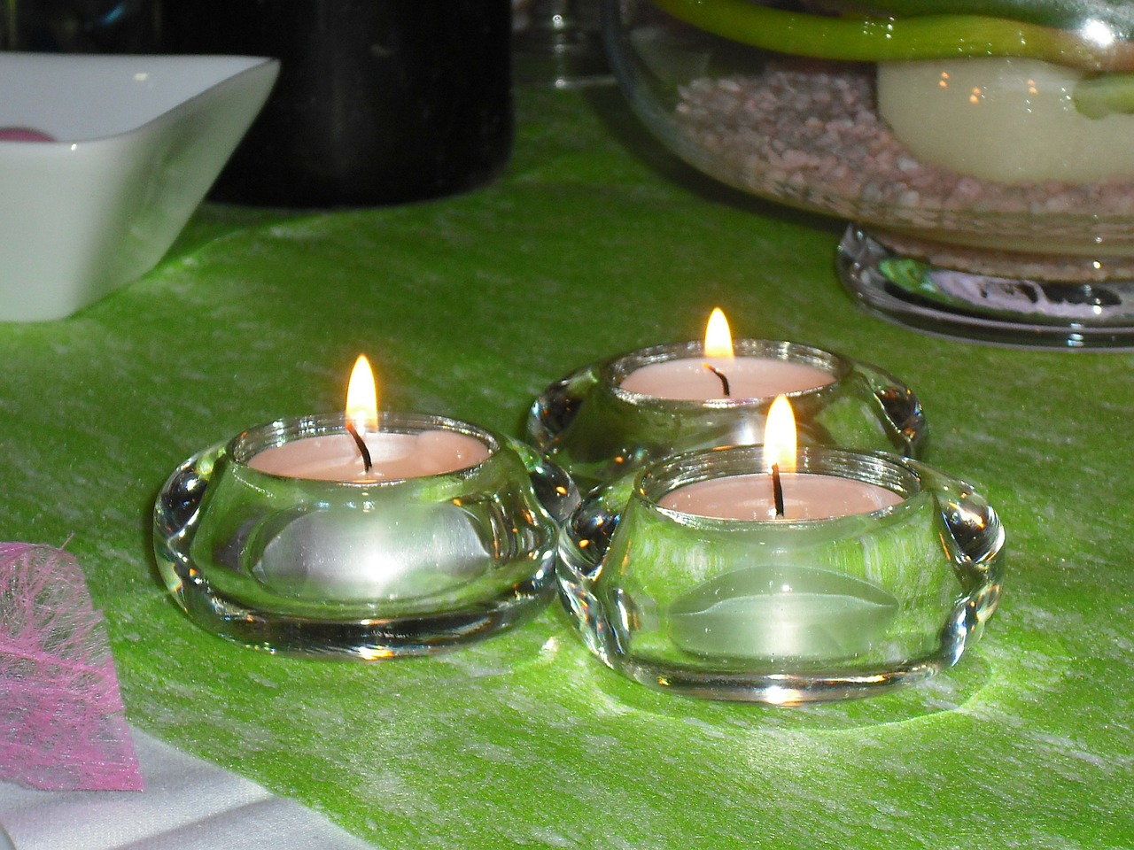 table candles decoration free photo