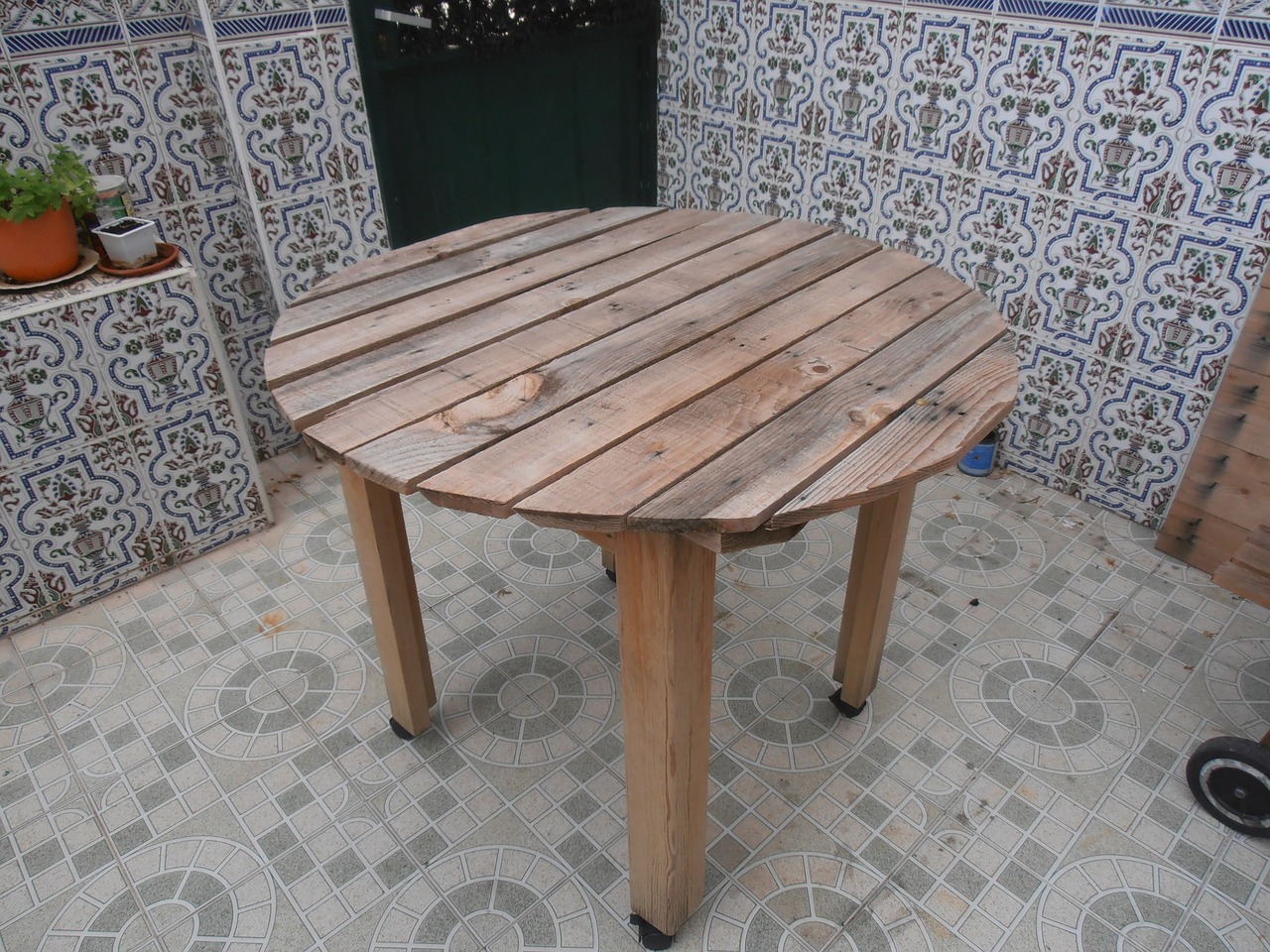 table pallets wood free photo