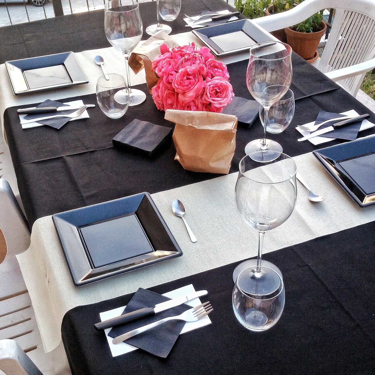 table chic rose free photo