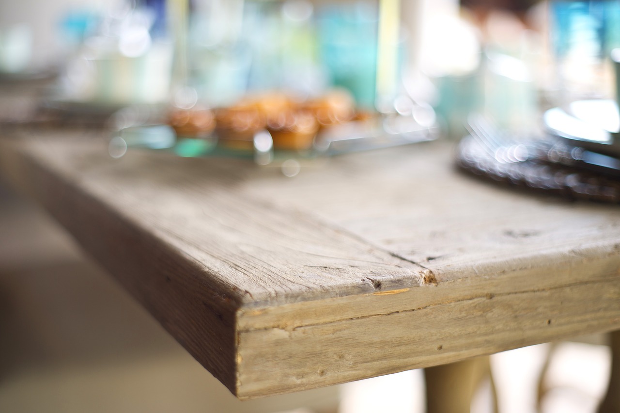 Table corner shop