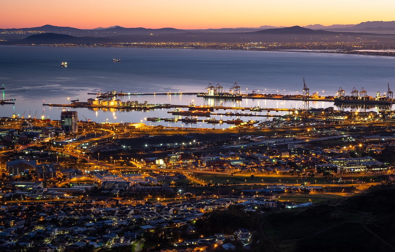 table bay harbour  cape town  dawn free photo