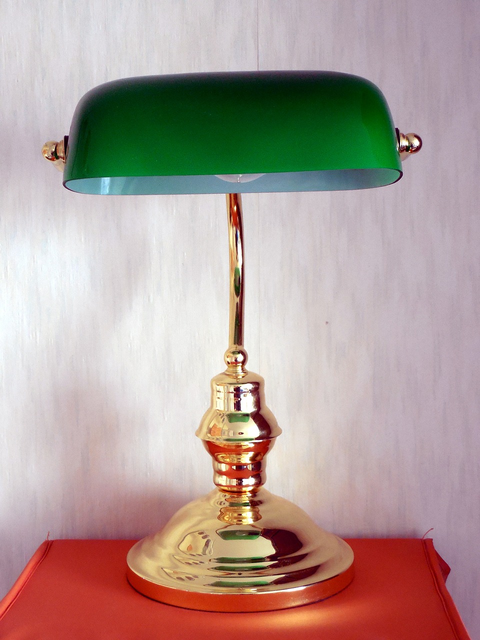 table lamp lamp shiny free photo
