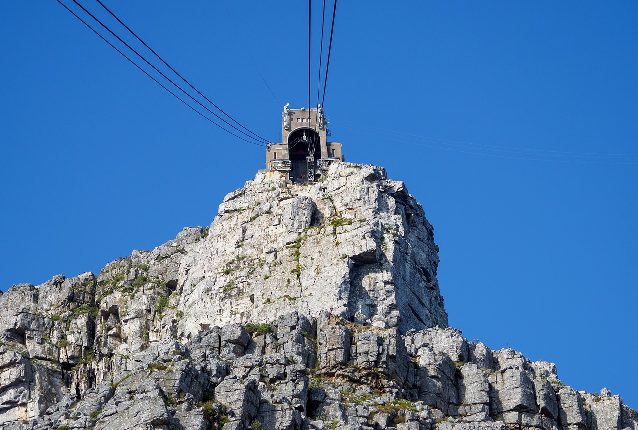 table mountain  cable station  cable car free photo