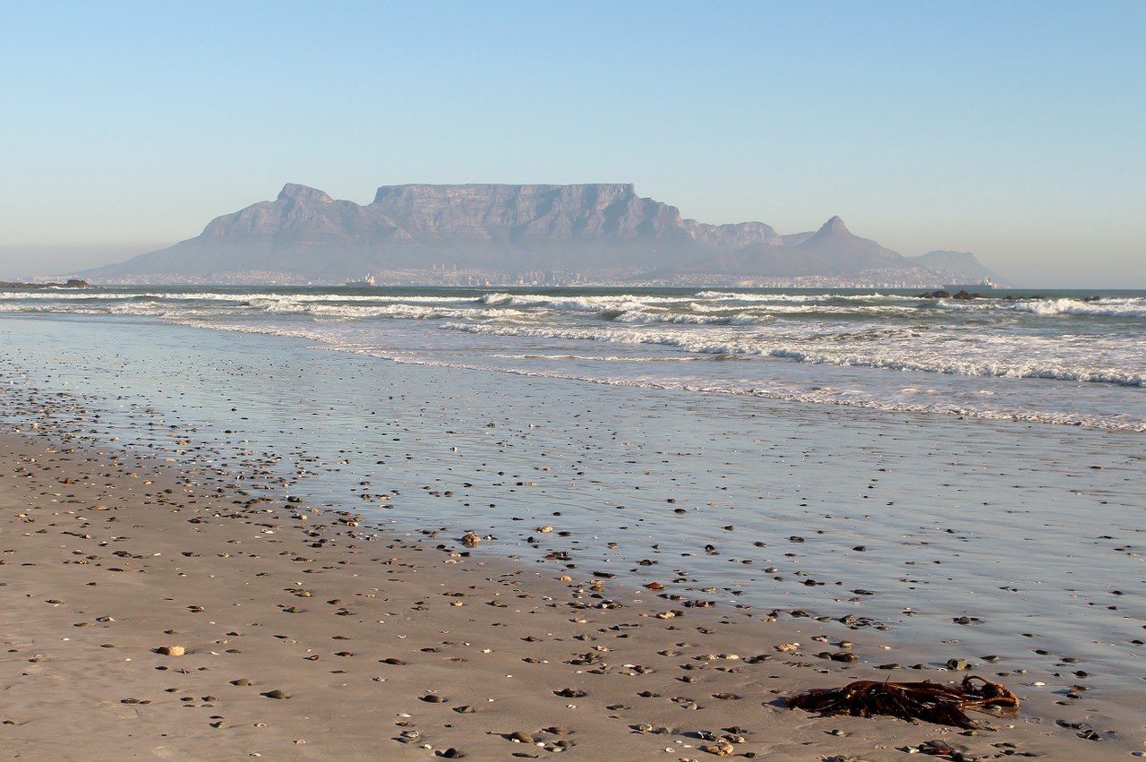 table mountain beach ocean free photo