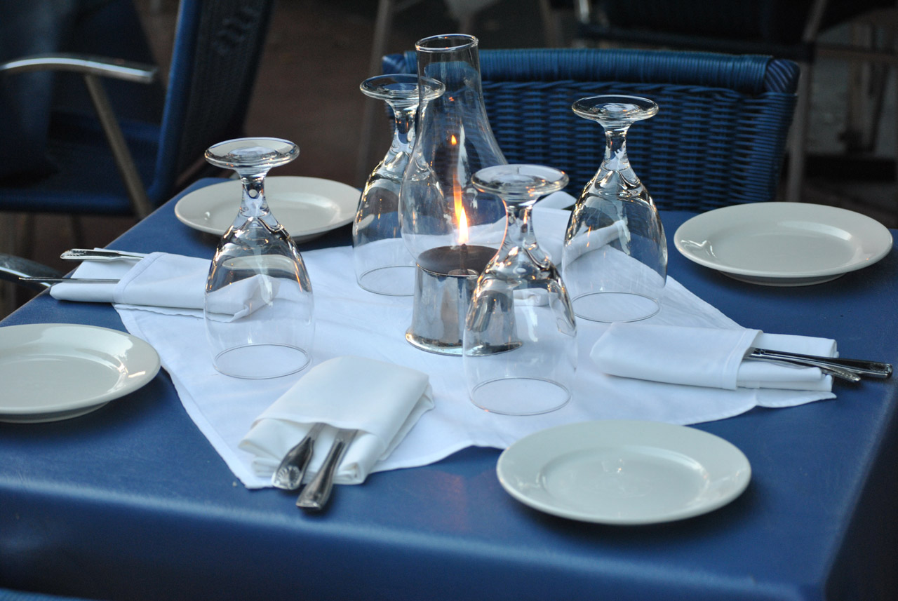 table setting restaurant free photo