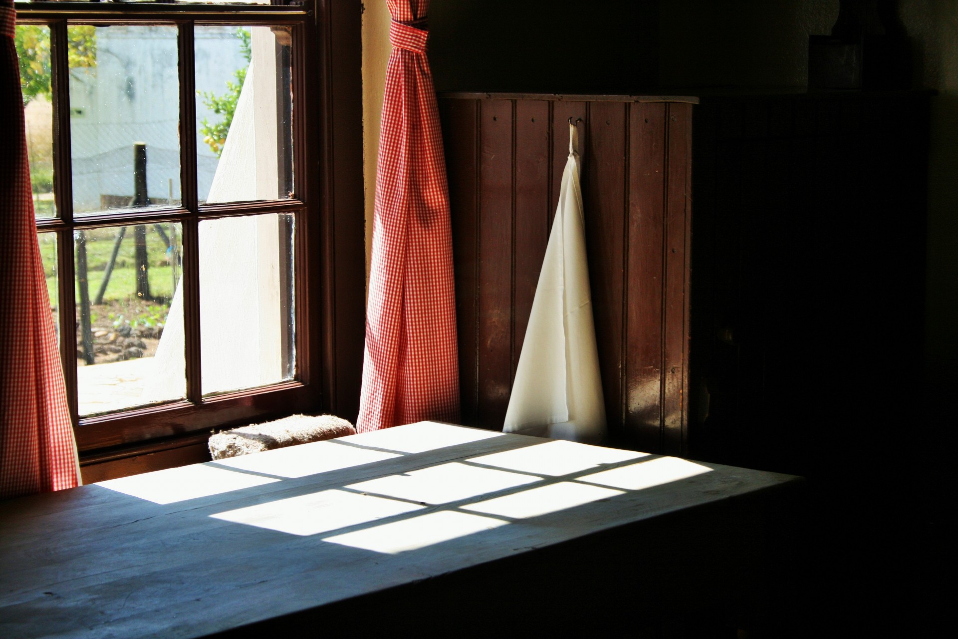 table cupboard window free photo