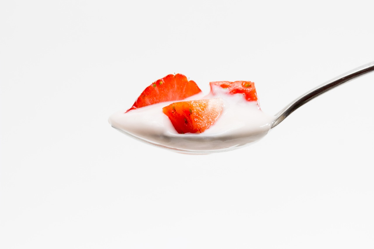 tablespoon yogurt strawberry free photo