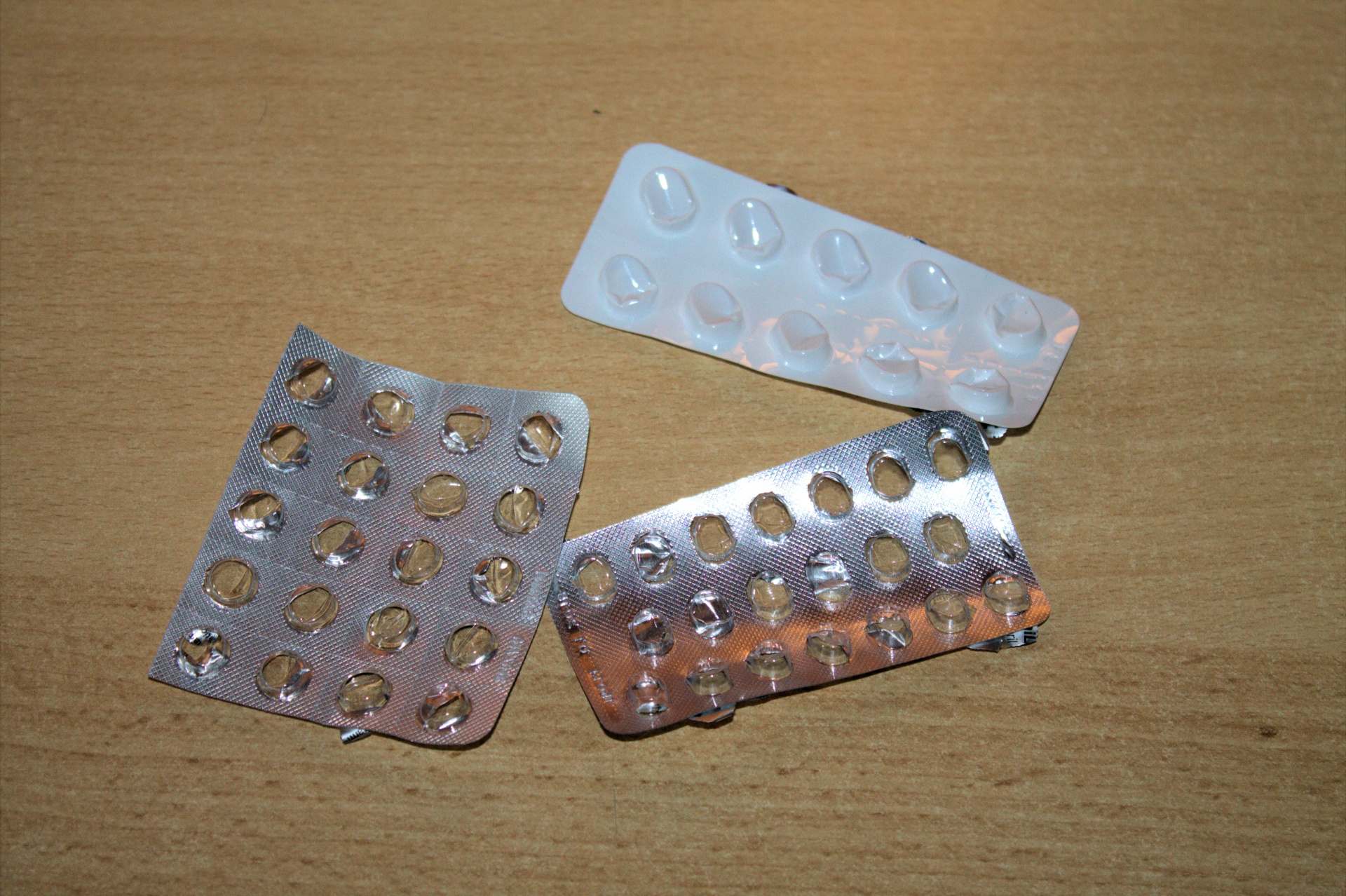 drugs packaging aluminum free photo