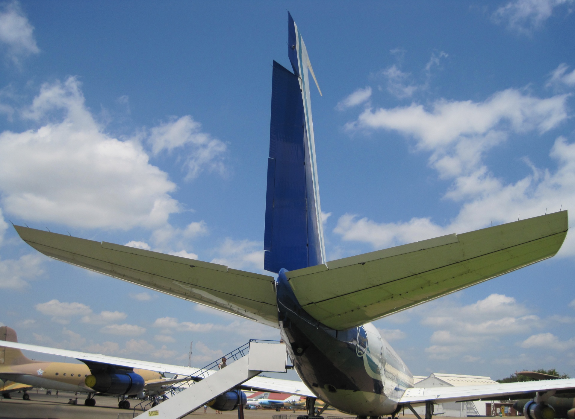 aircraft boeing 707 free photo