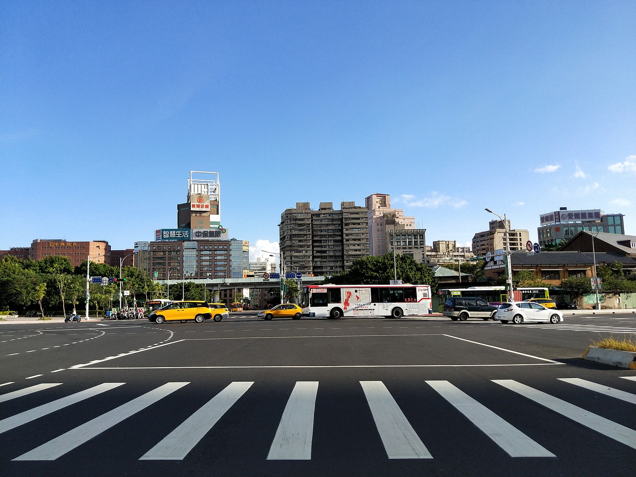 taipei zhonghua road north gate free photo