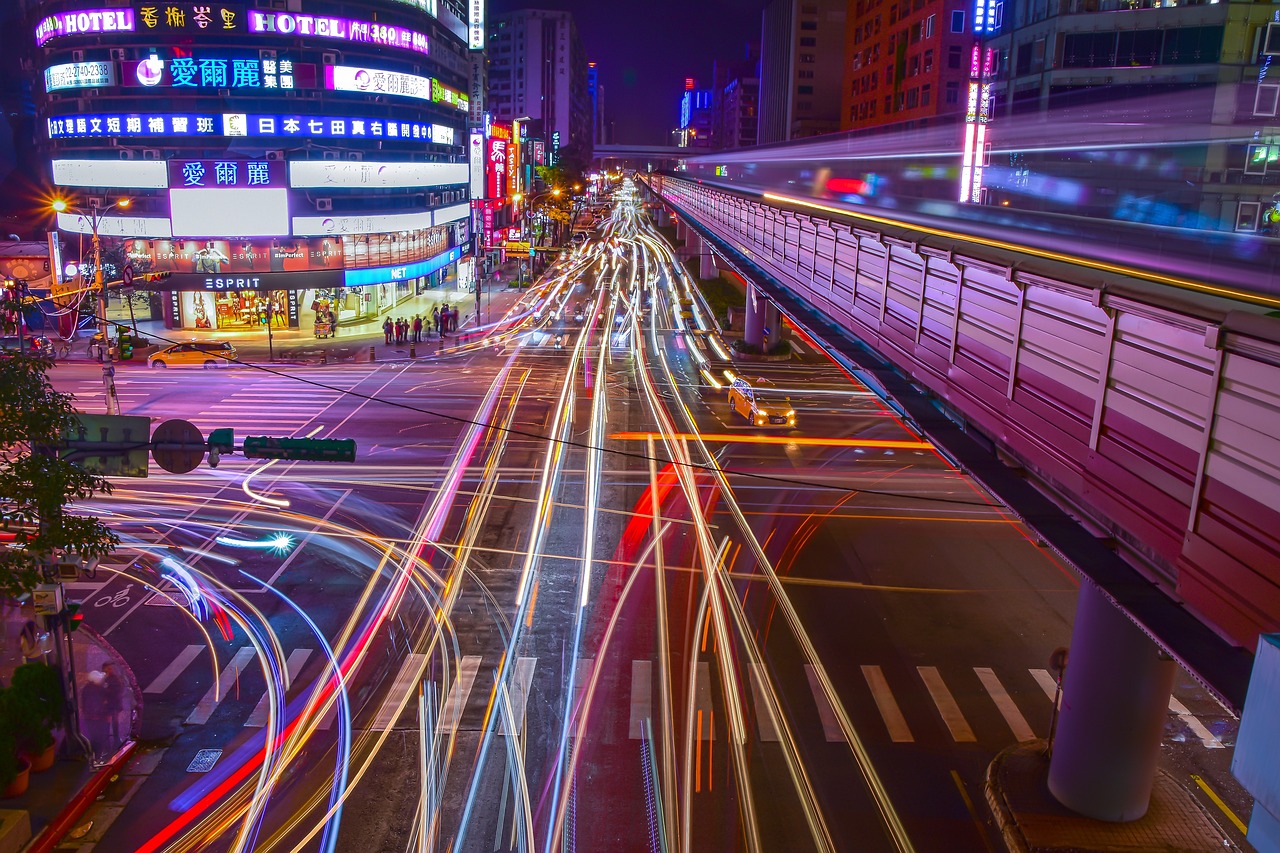 taipei taiwan street head urban landscape free photo