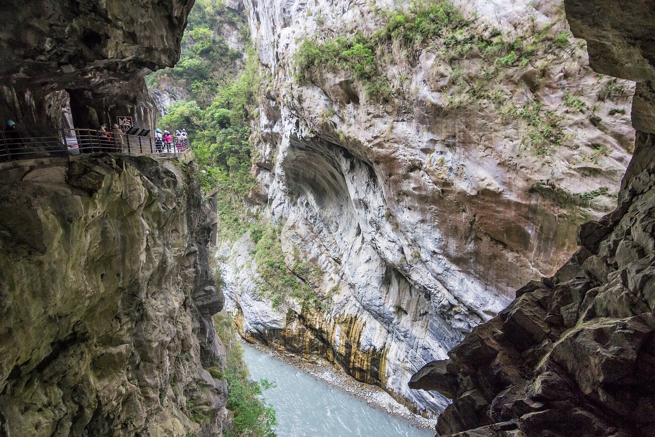 taiwan taroko canyon free photo