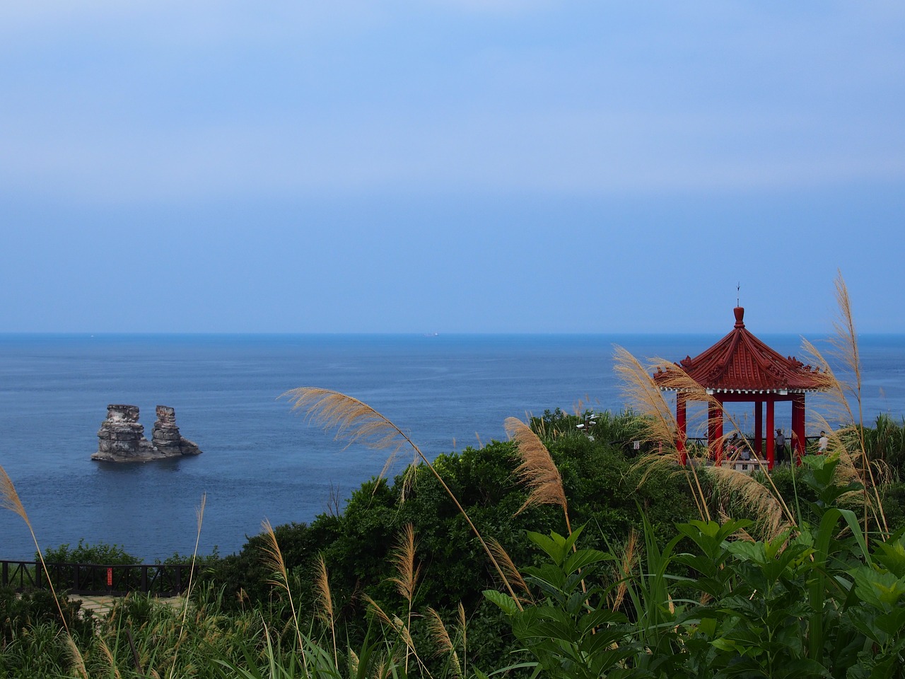 taiwan summer-house rock free photo