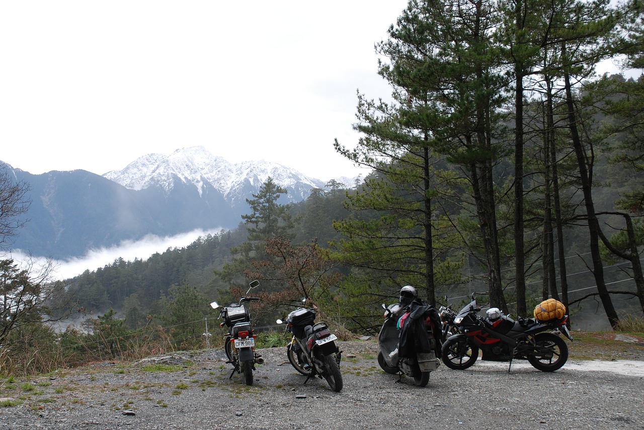 taiwan  snow  motorcycle free photo