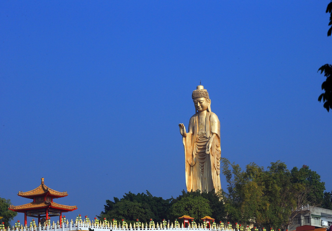 taiwan buddha statues blue sky free photo
