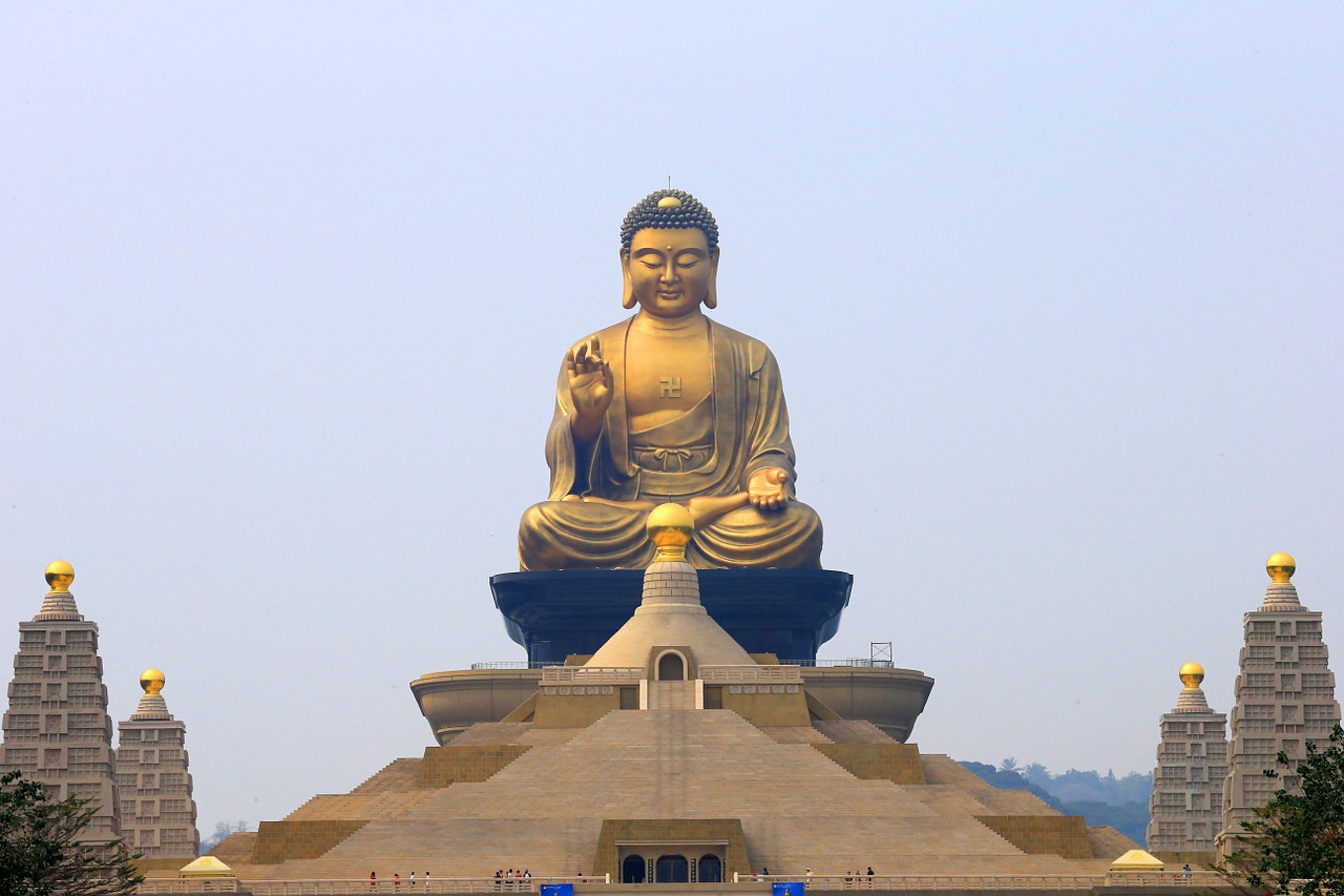 taiwan big buddha buddha statues free photo