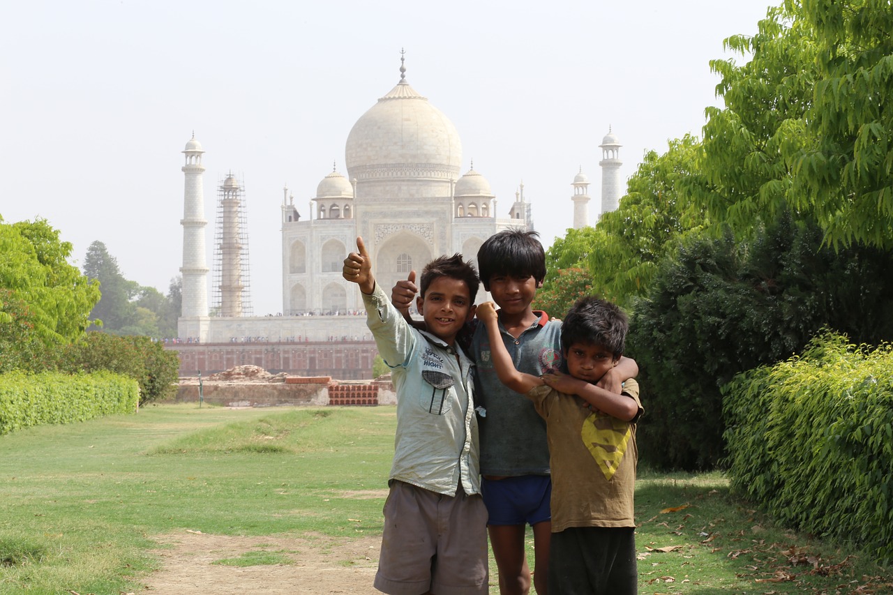 taj mahal indians children free photo