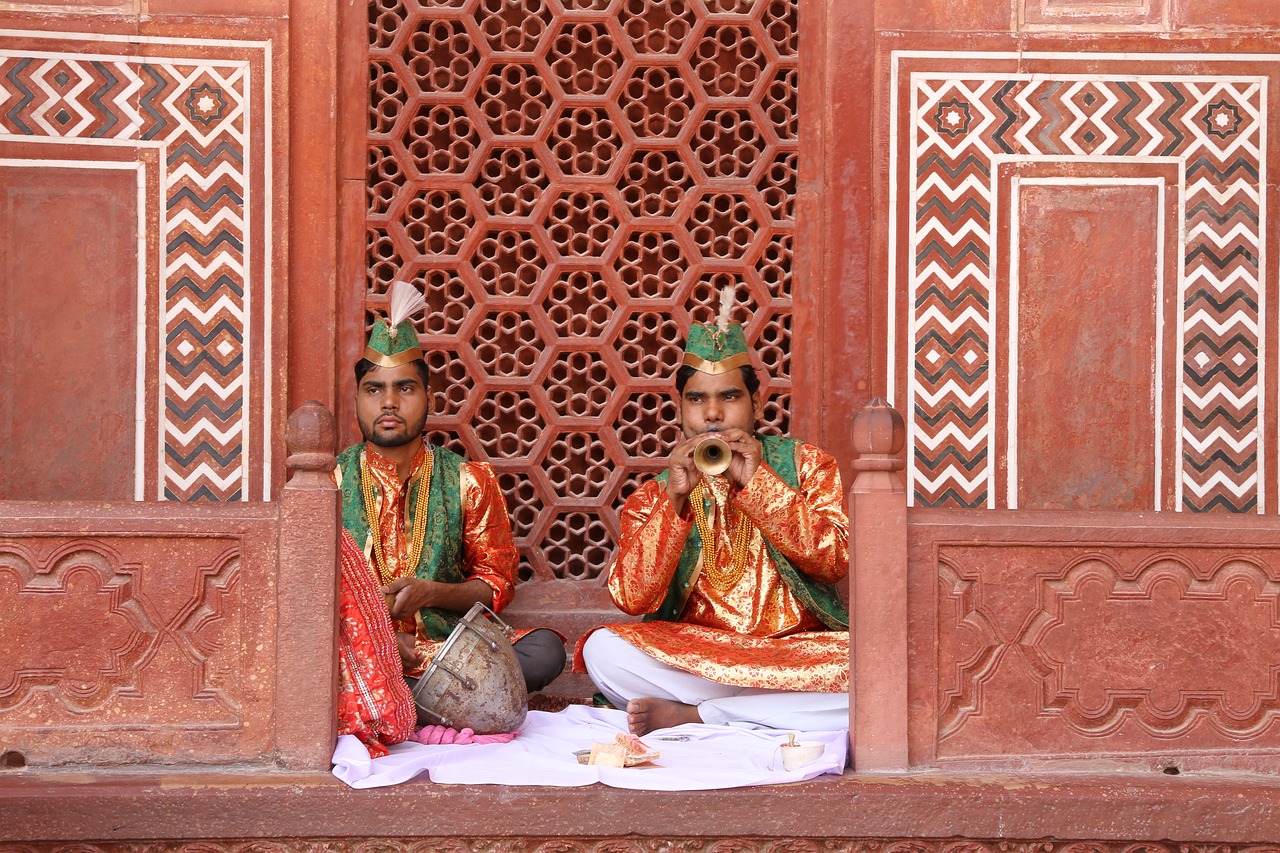 taj mahal india people free photo