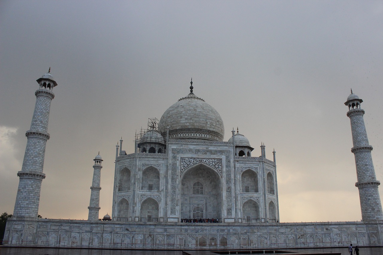 taj mahal  fort  agra free photo