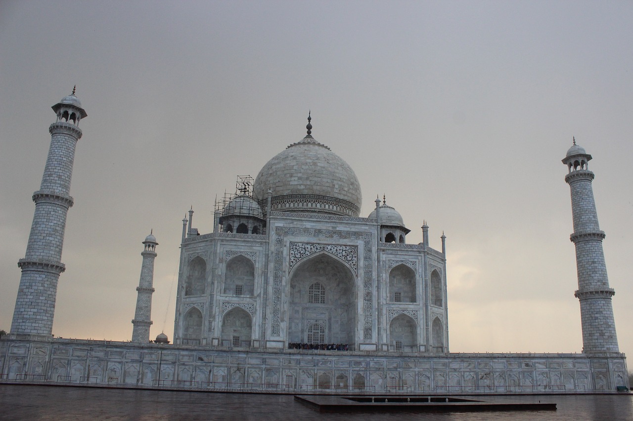 taj mahal  fort  agra free photo