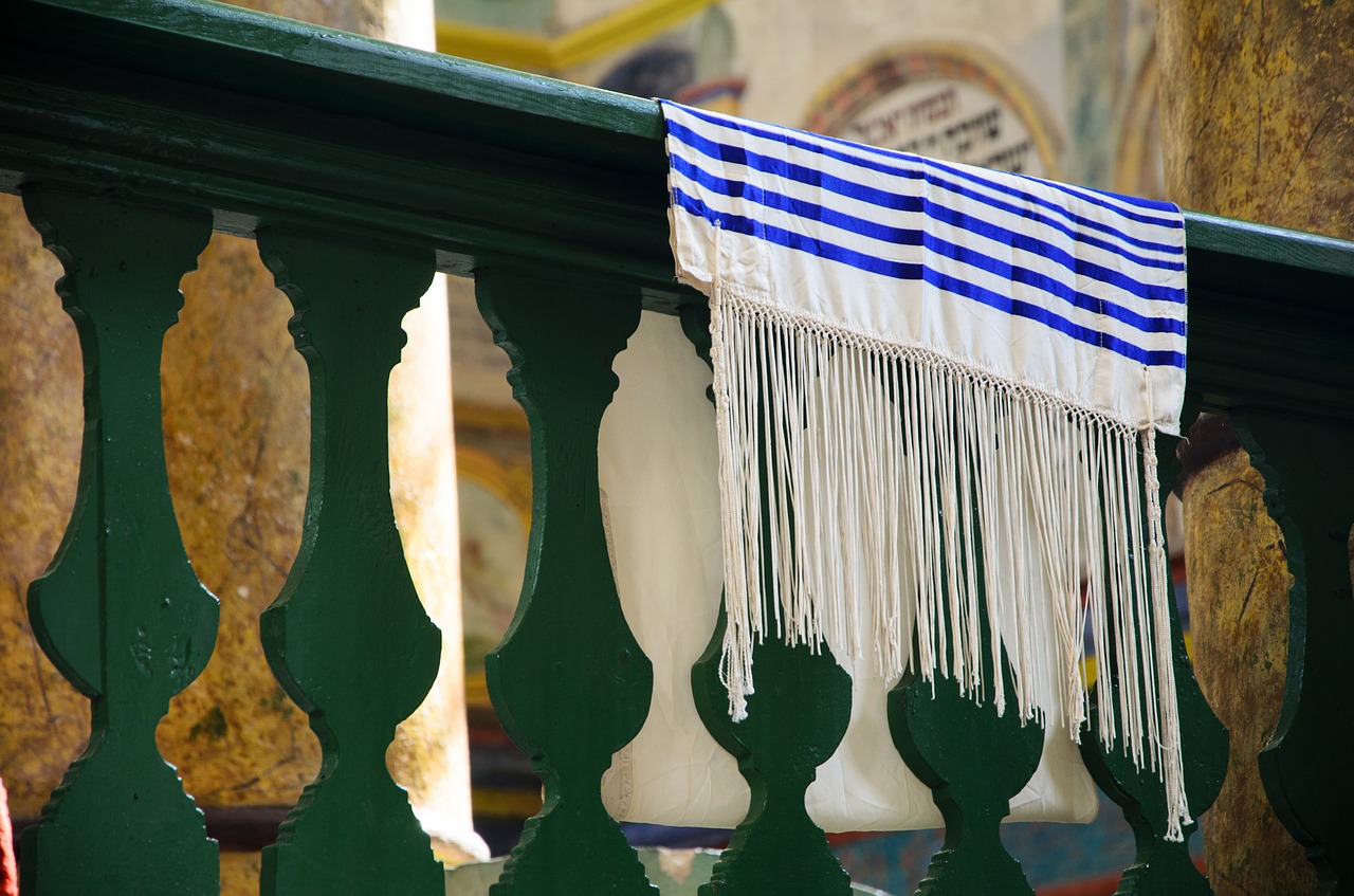 tallit synagogue jewish free photo