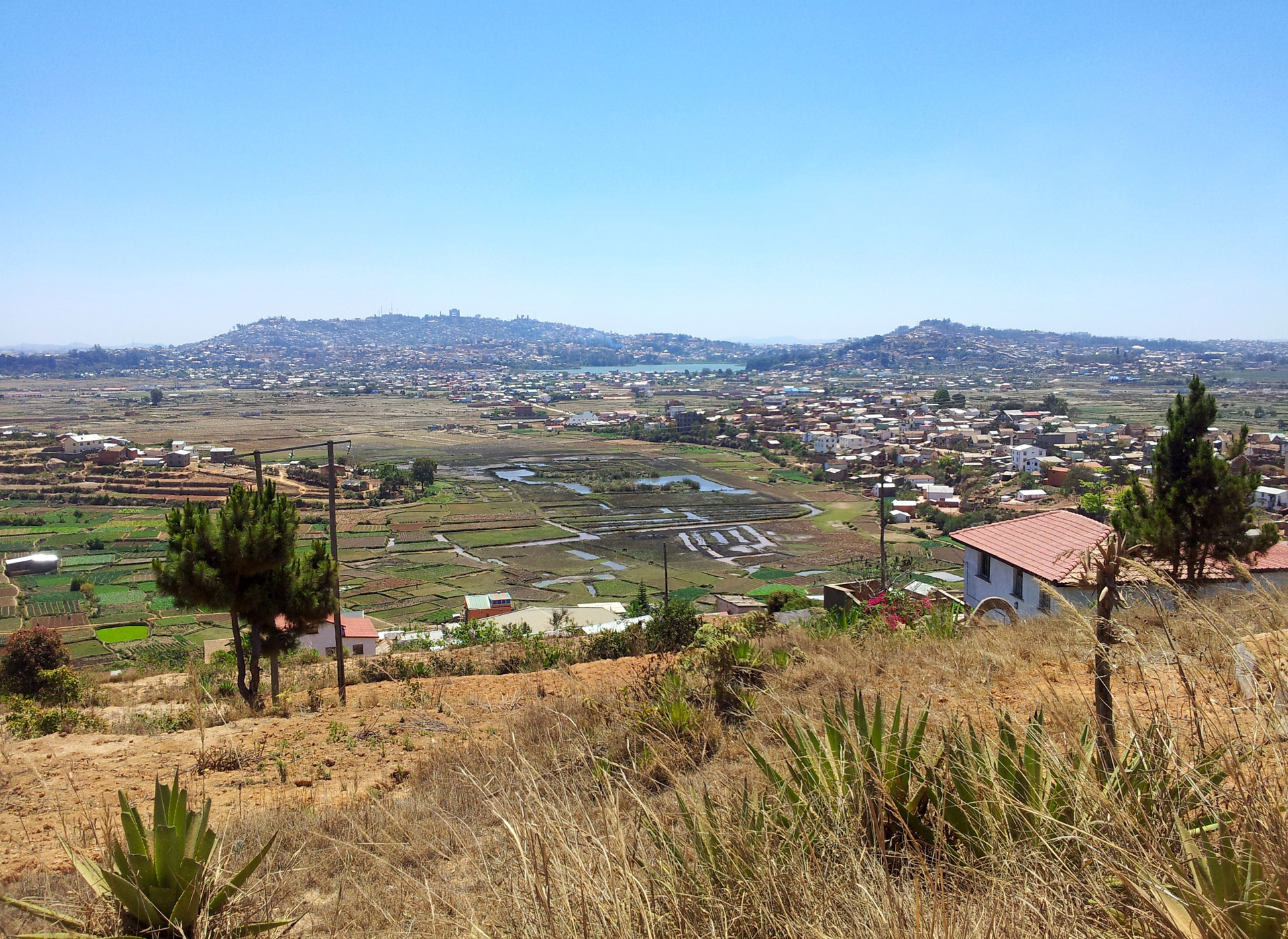 antananarivo madagascar antananarivo view alasora 8 free photo