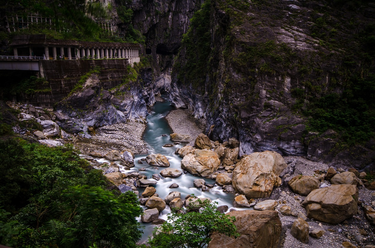 taroko national park waterfall rocks free photo