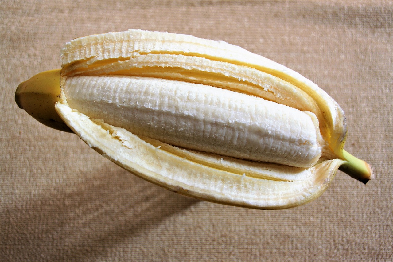 tasty banana fruit free photo