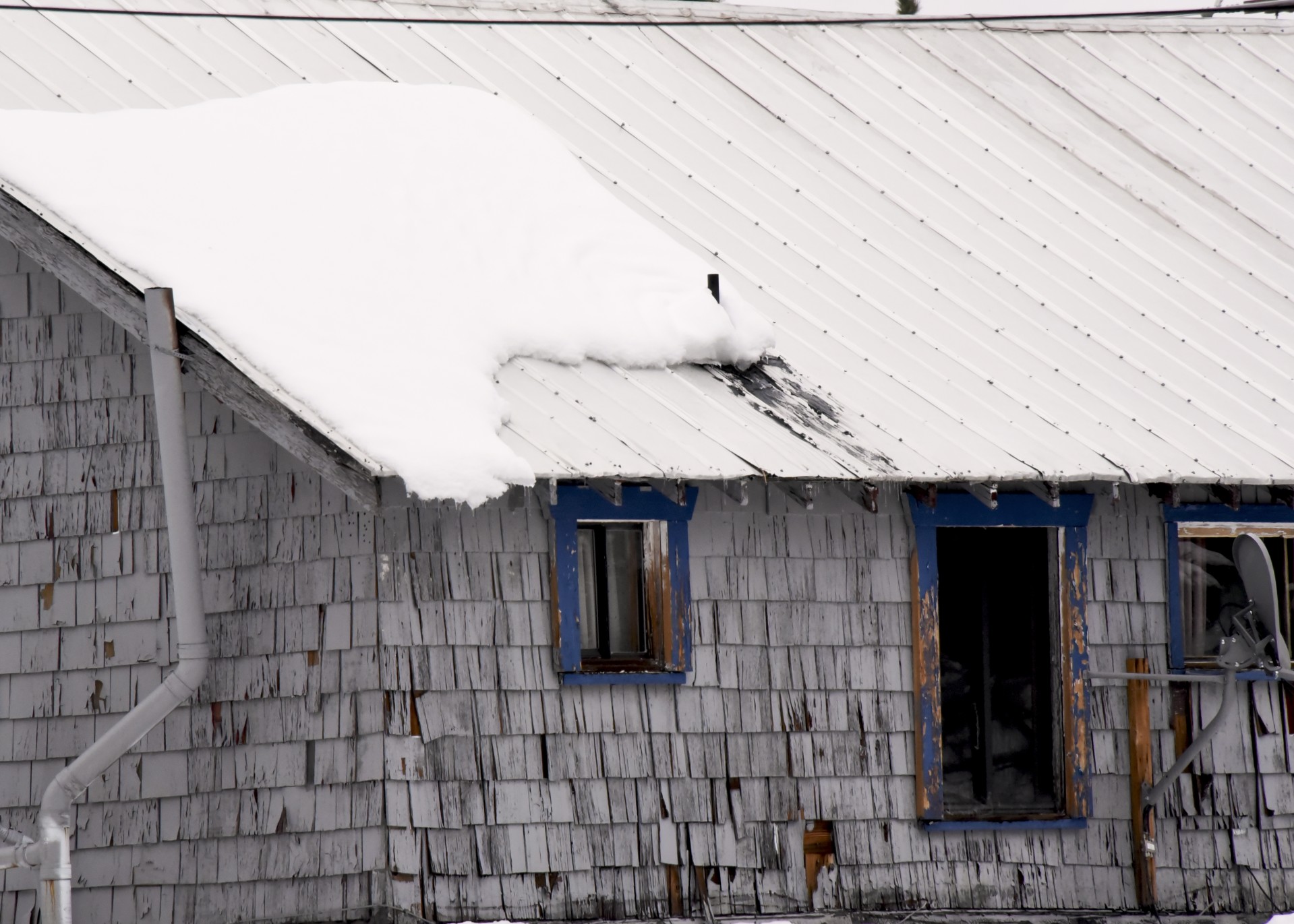 snow grunge house free photo