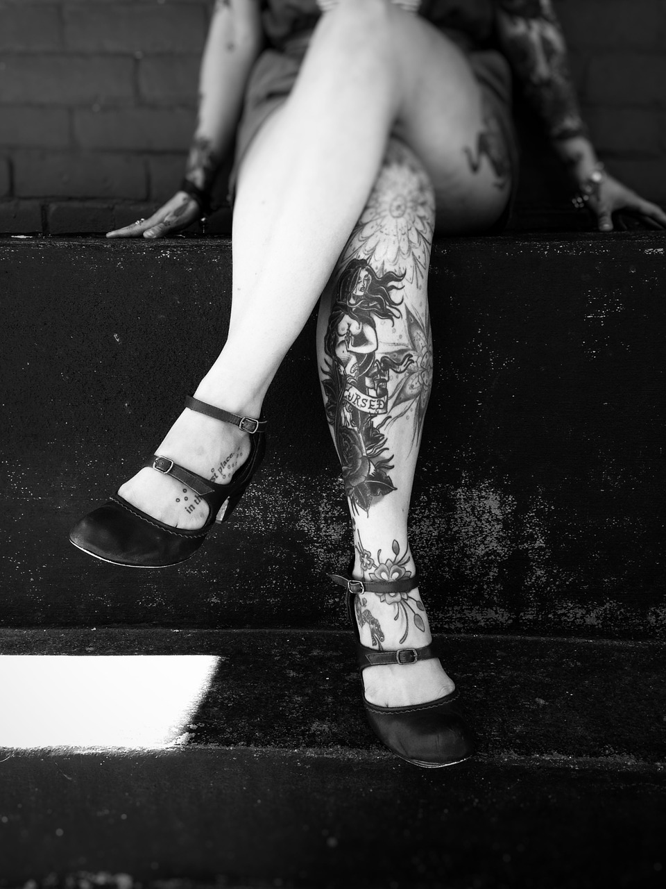 tattoo legs woman free photo