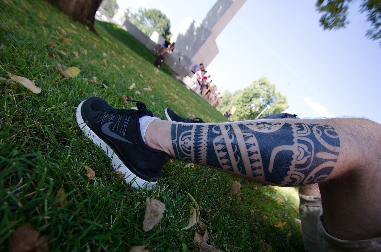 tattoo leg black free photo