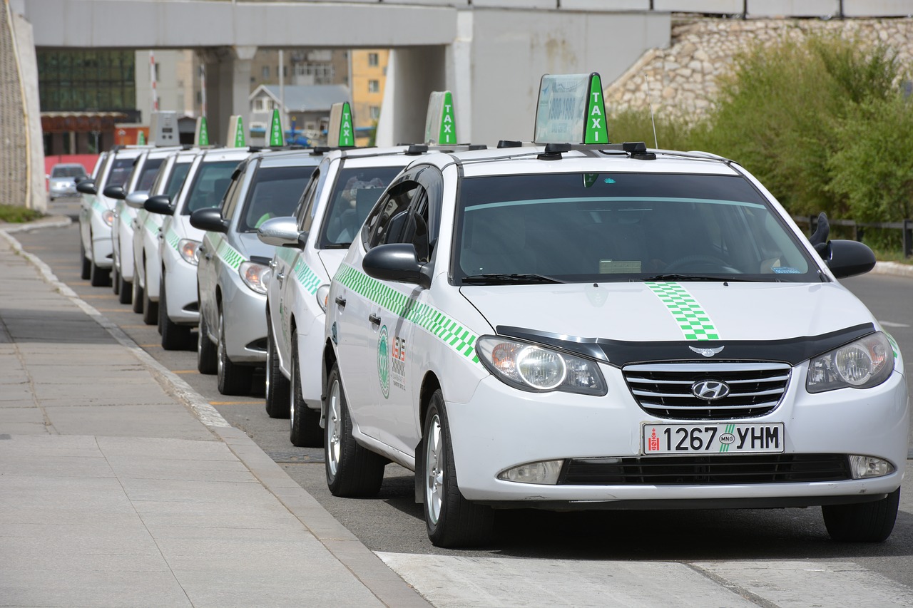 taxi  airport  city transportation free photo