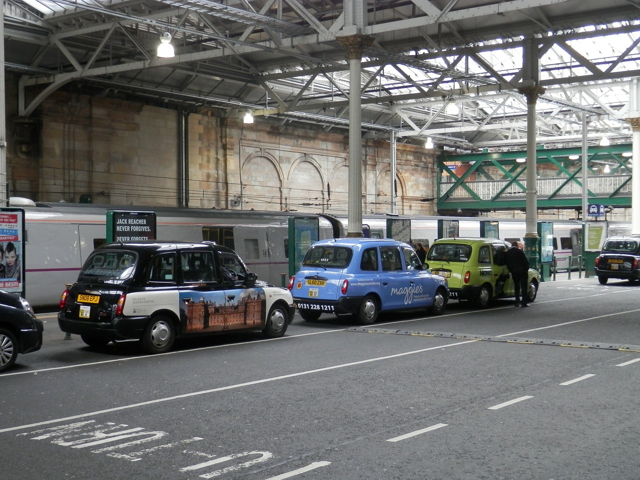 taxi station edinburgh free photo