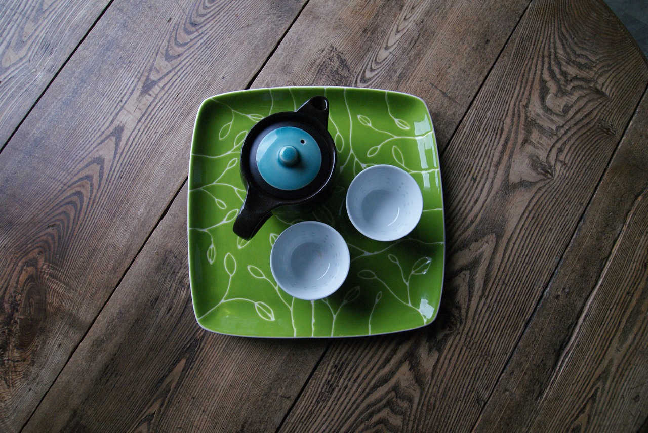 tea cup wooden table free photo