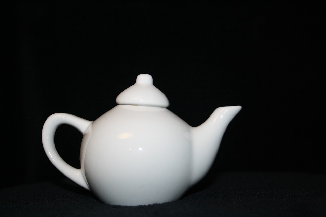 tea pot ceramics white free photo