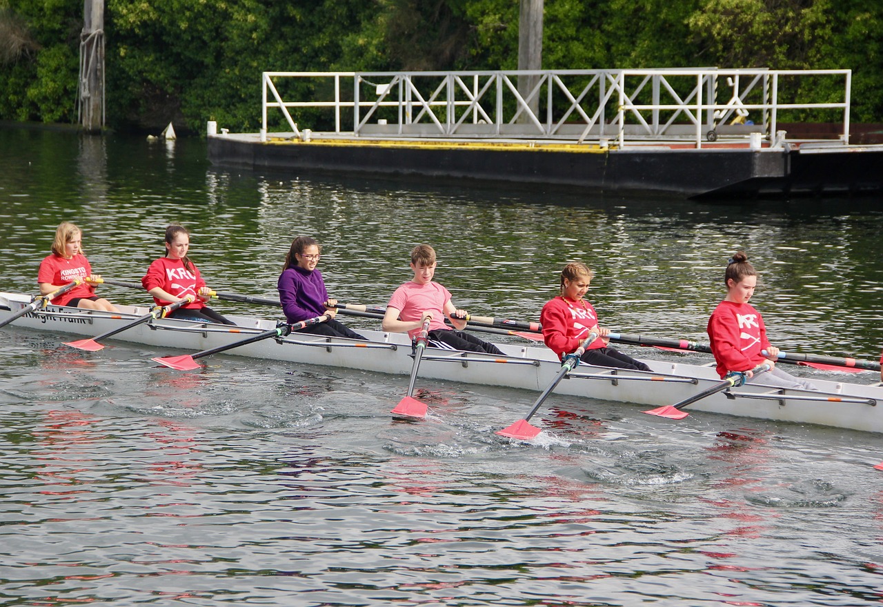 team  teamwork  punting free photo