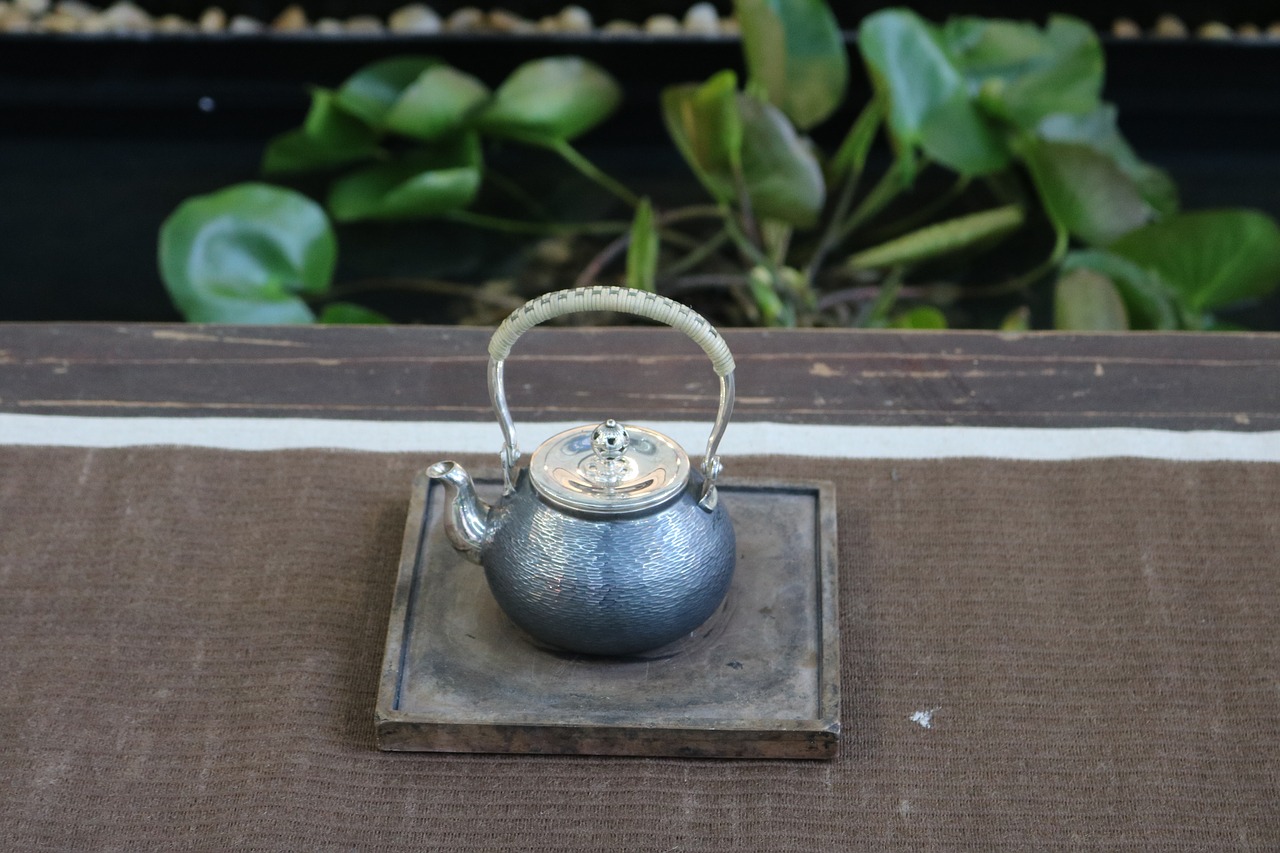teapot metal ancient free photo