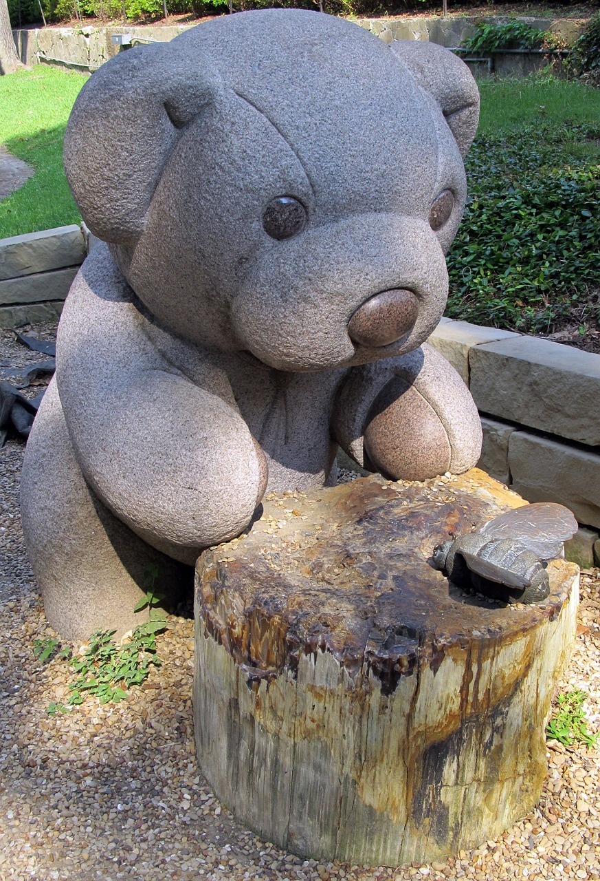 teddy bear sculpture park free photo