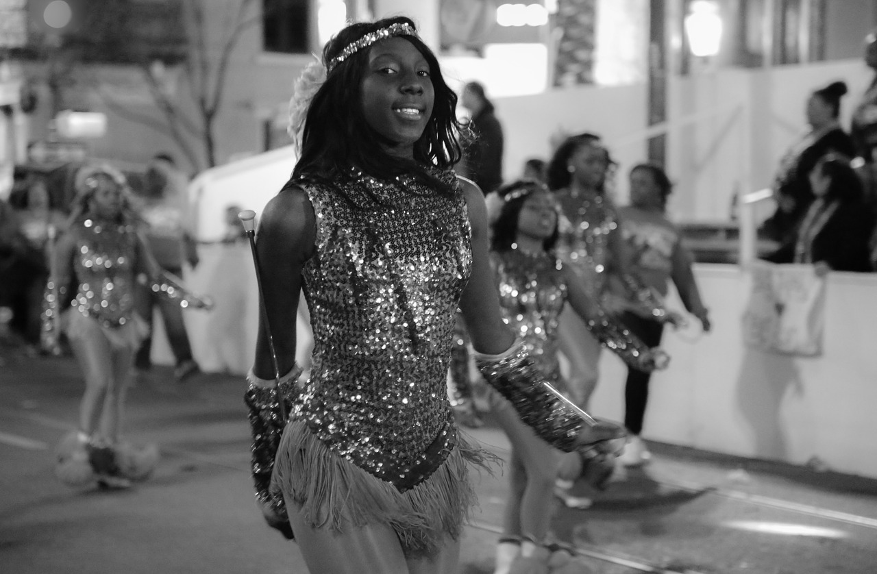 teen black and white dance free photo