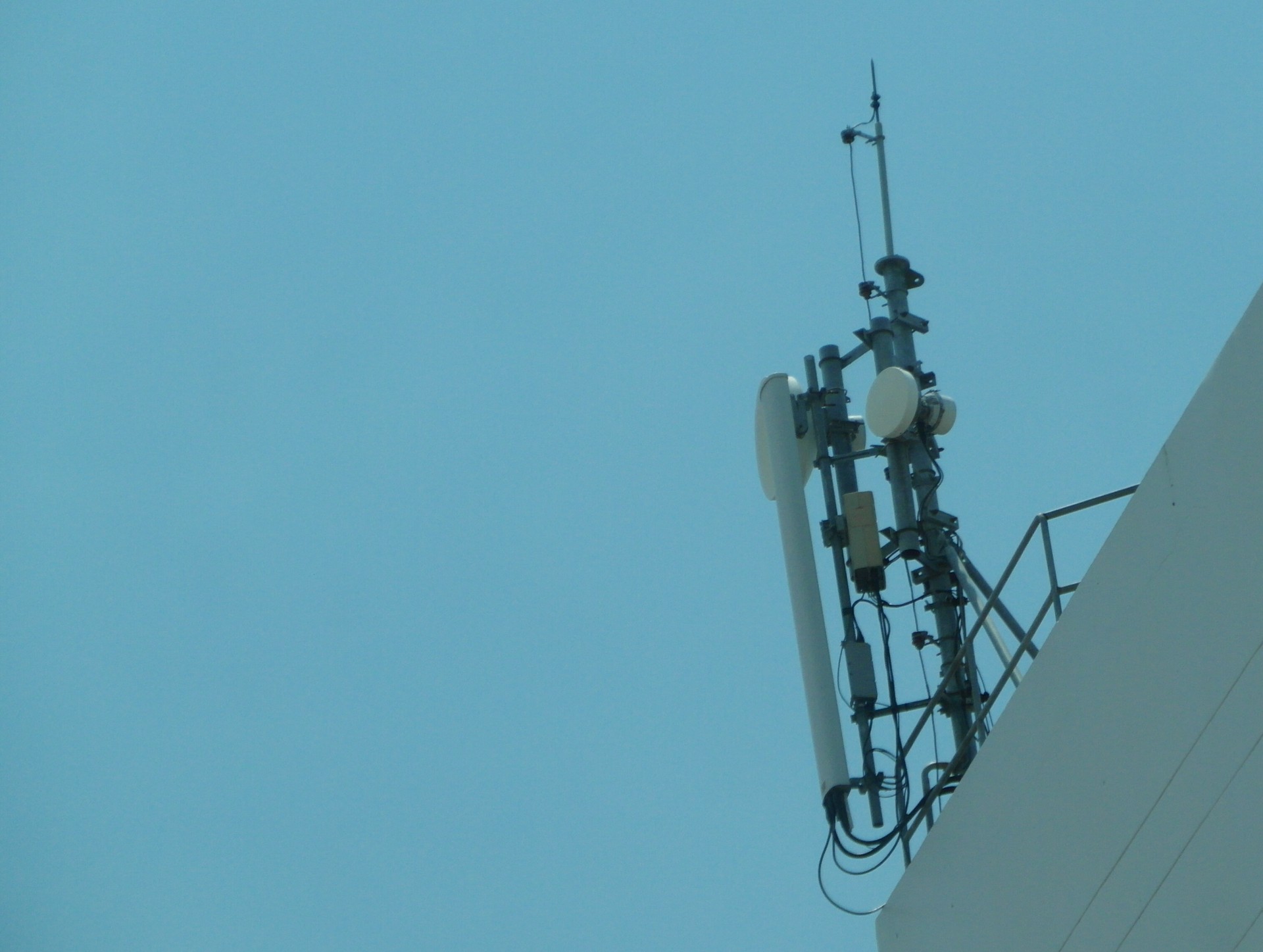 telecommunications mast radio free photo