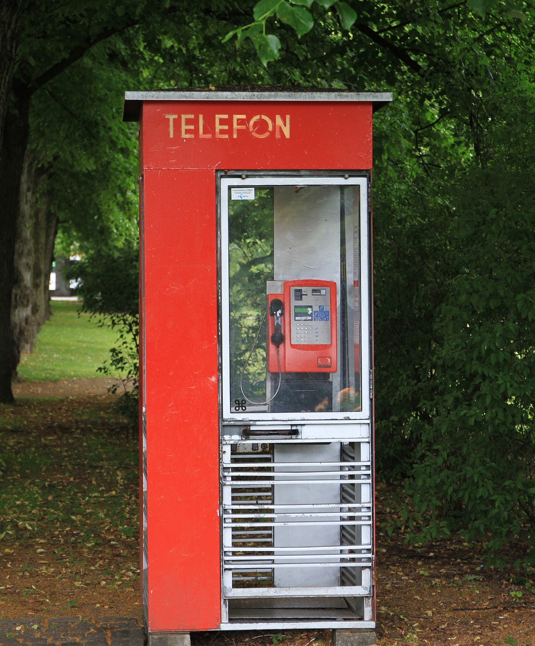 telephone booth telefon red free photo