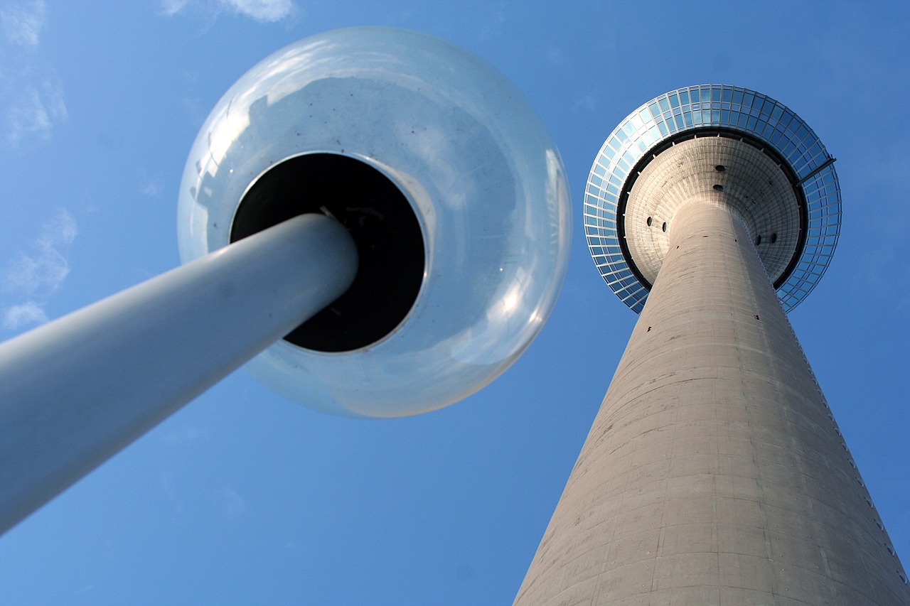 television tower  dusseldorf  lamp post free photo