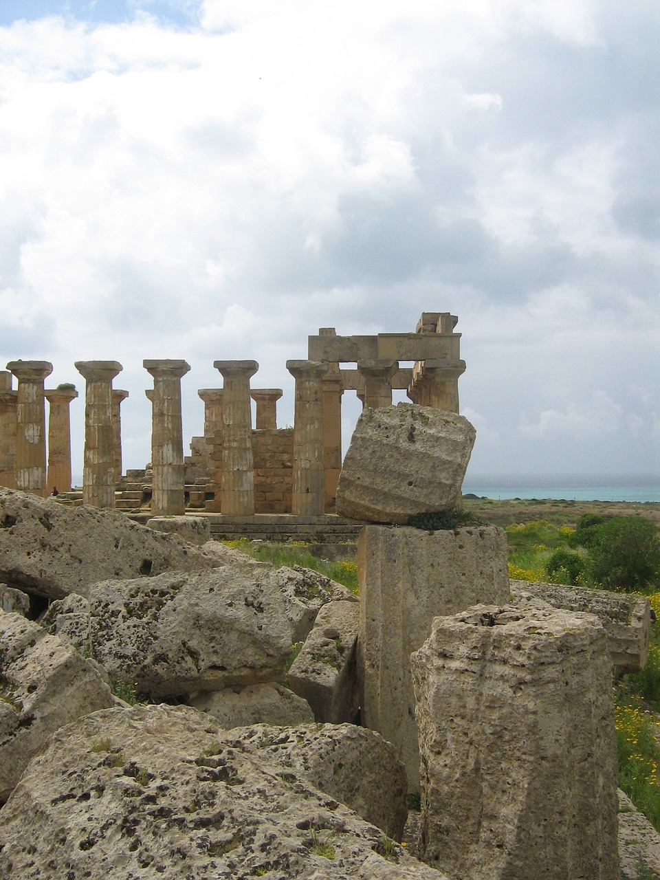 temple greek ruin free photo