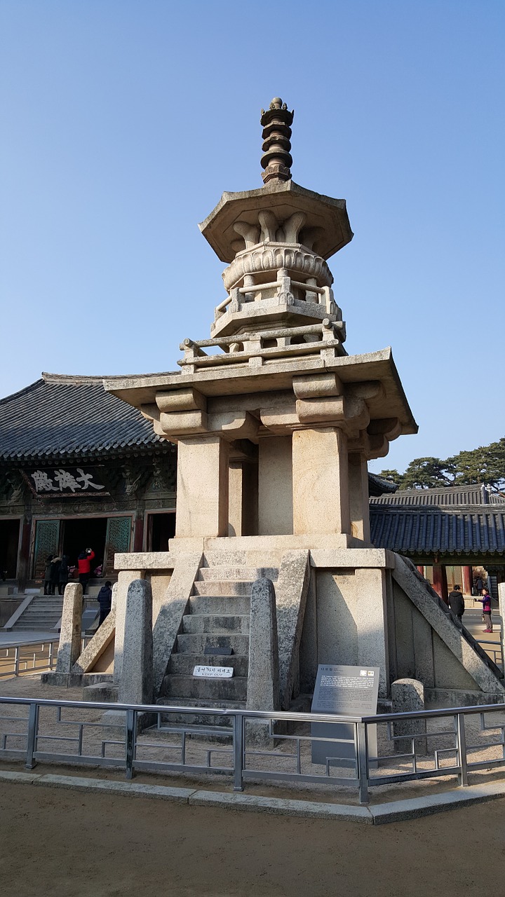 temple top the tahōtō free photo