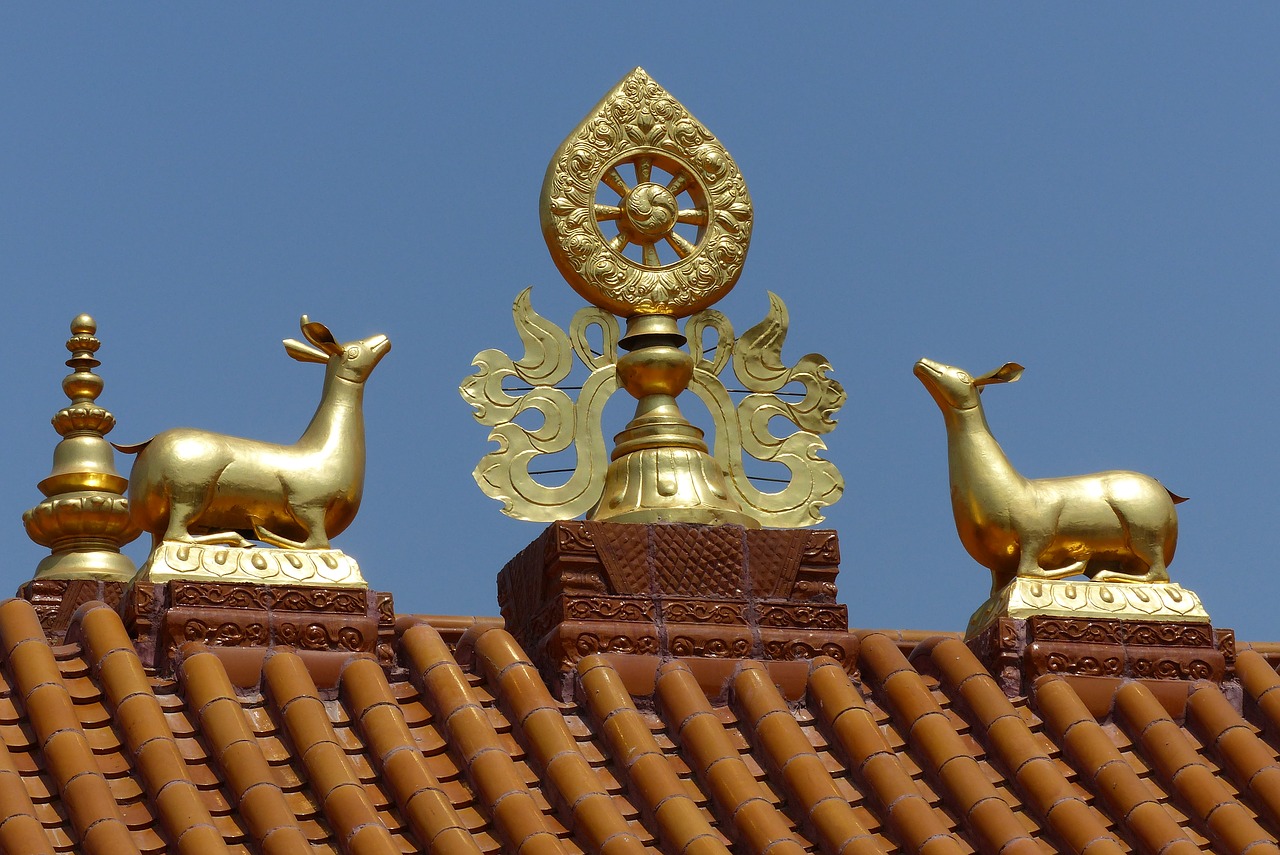 temple roof gold free photo