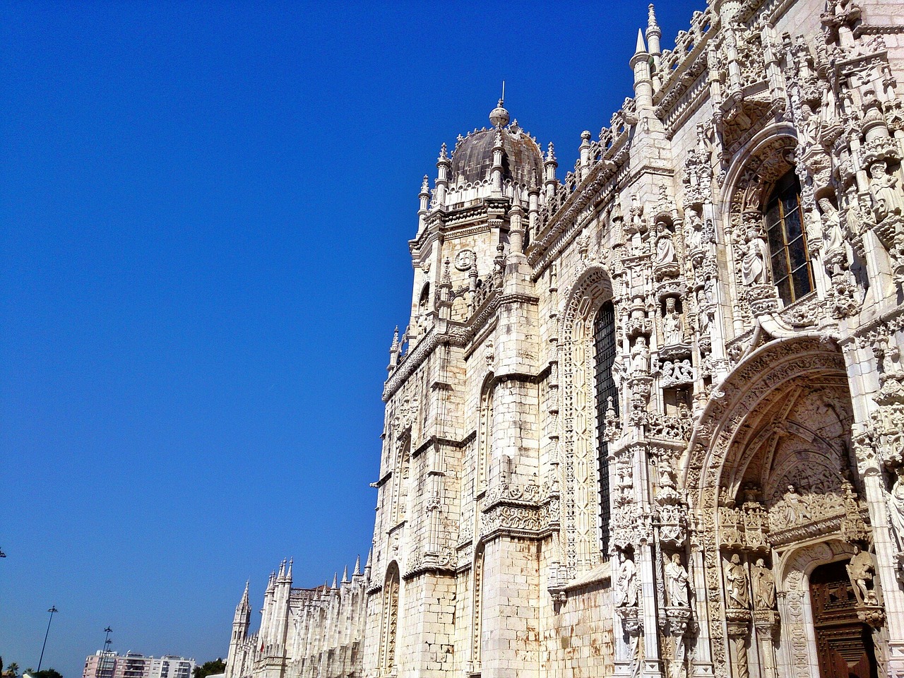 temple building cathedral free photo