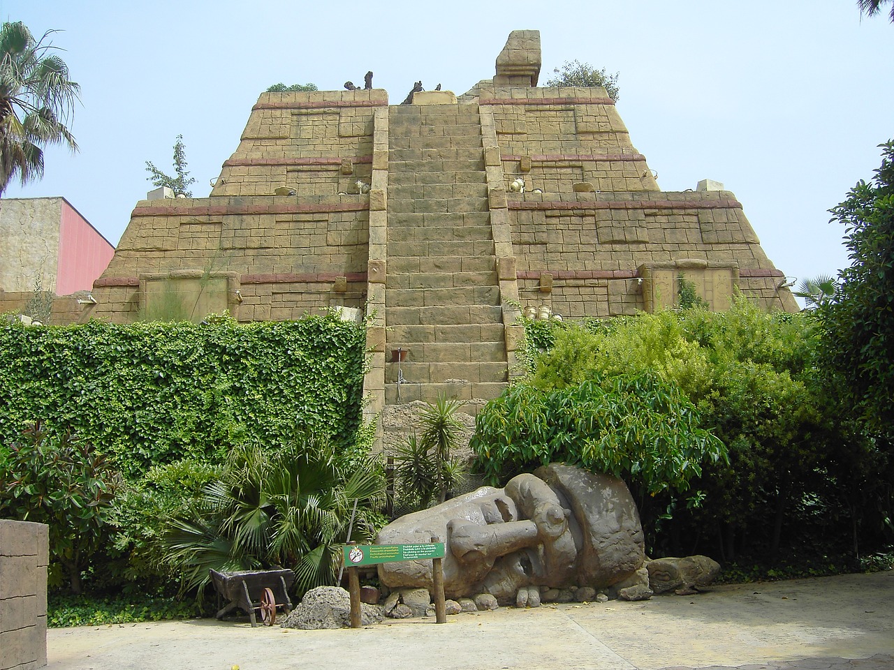 temple amusement park statue free photo