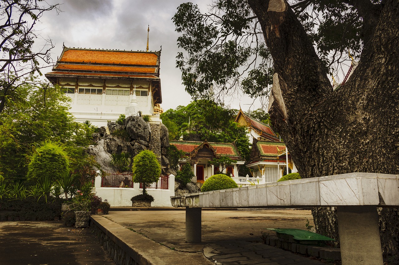 temple alone travel free photo