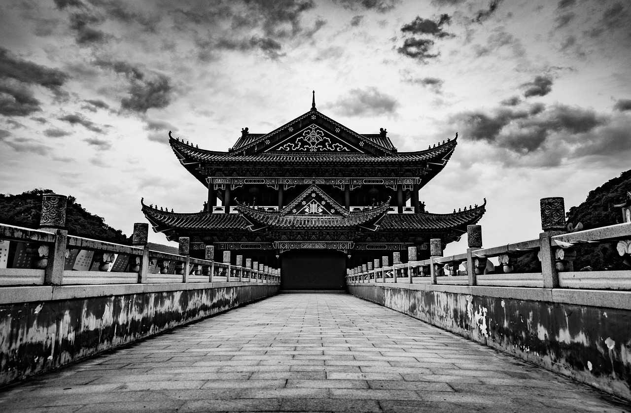 temple black and white symmetry free photo