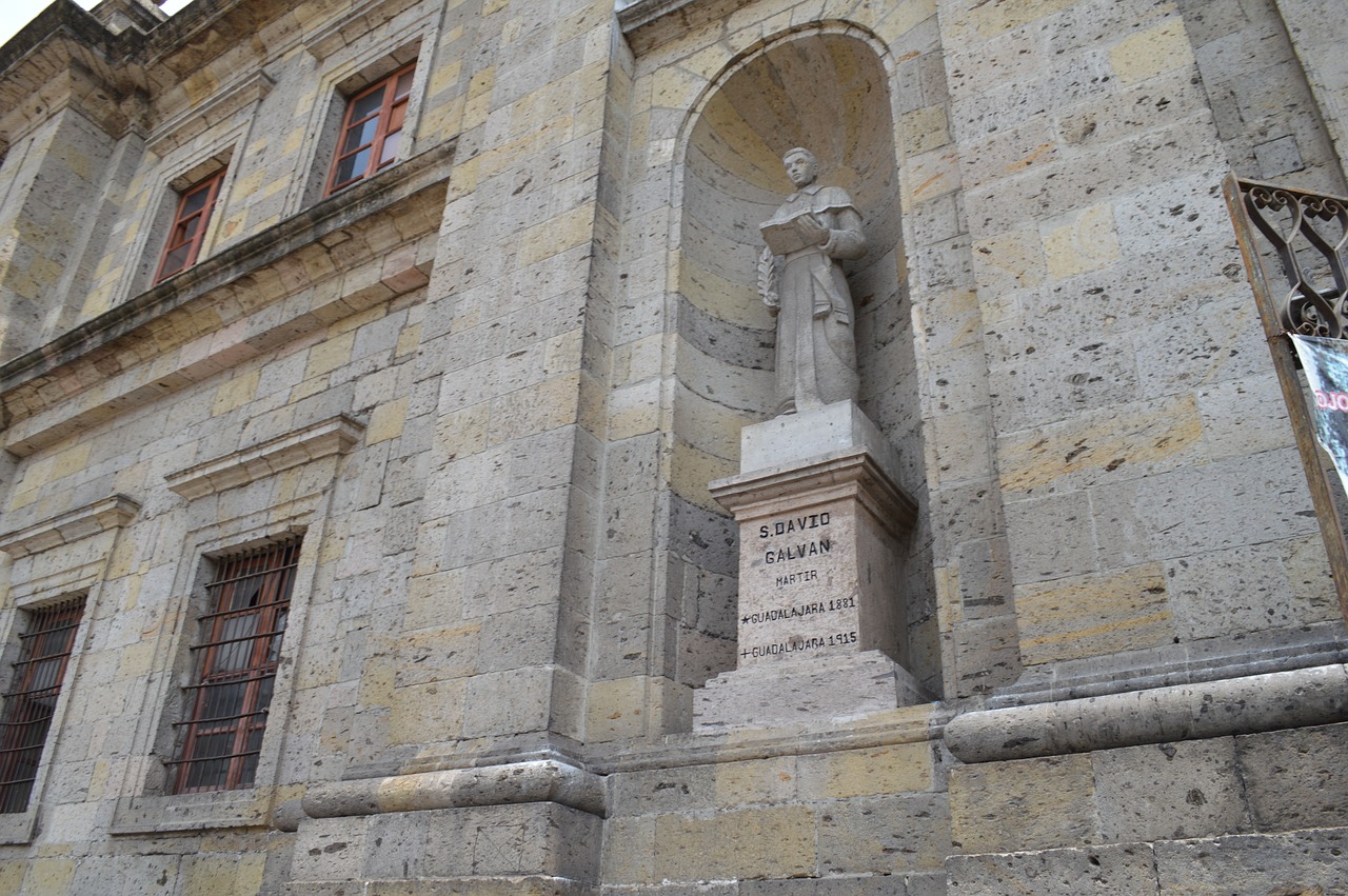 temple architectural statue free photo